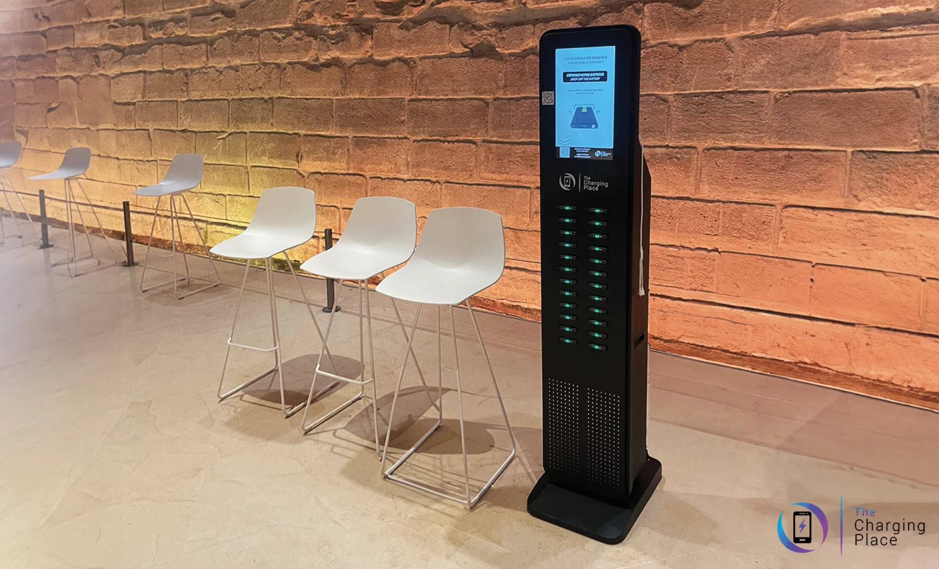 Amundi facilite l'expérience du World Investment Forum avec des distributeurs de batteries externes à recharge rapide