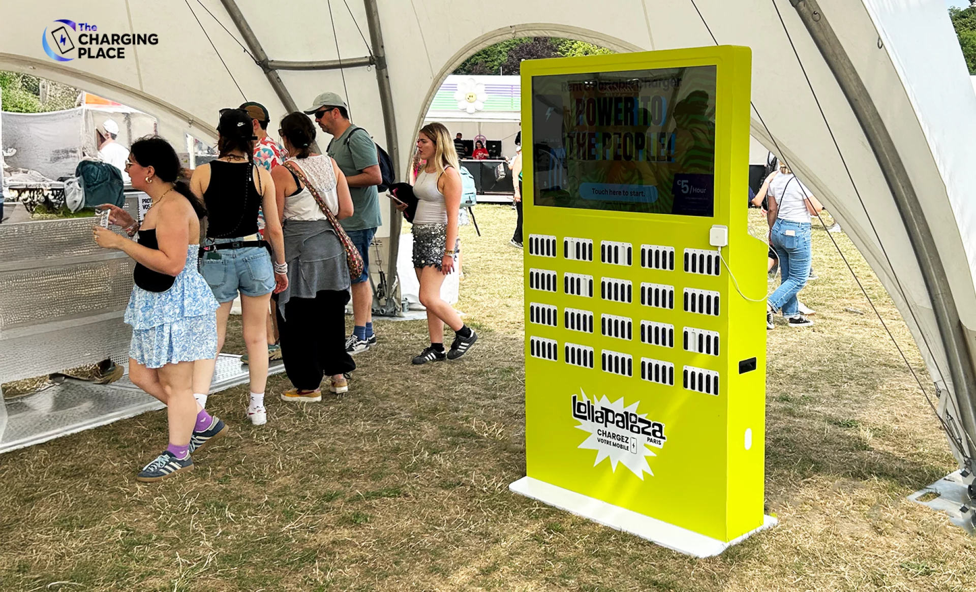 The Charging Place recharge plus de 1800 smartphones au Lollapalooza de Berlin et Paris
